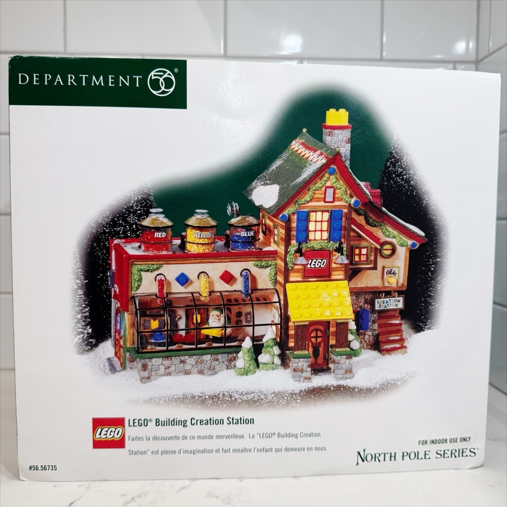 ❤️🎄❤️ Dept 56 | “LEGO Building Creation Station”| North Pole Series ❤️🎄❤️ - Picture 12 of 15